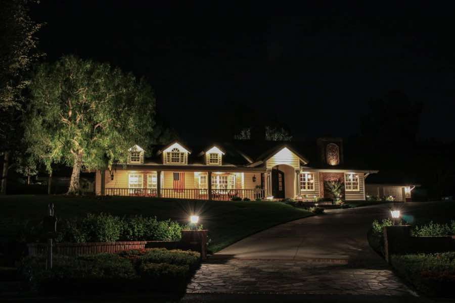 Pathway Illumination in Benbrook